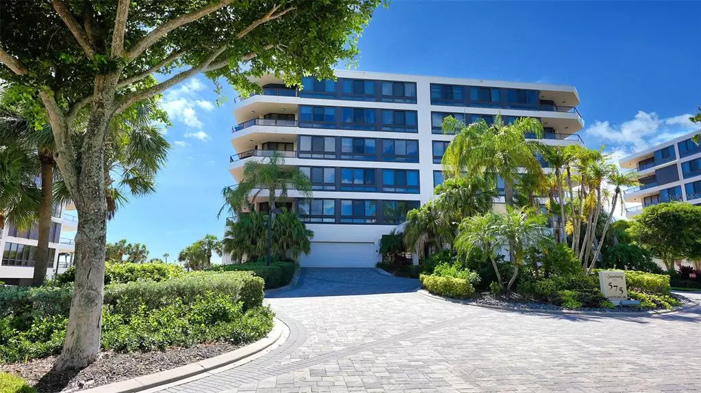 575 SANCTUARY DR #A401, Longboat Key, FL 34228