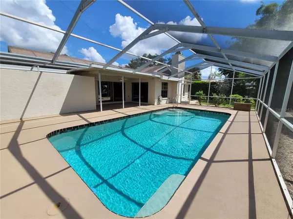 Sarasota, FL 34238,6584 WATERFORD CIR