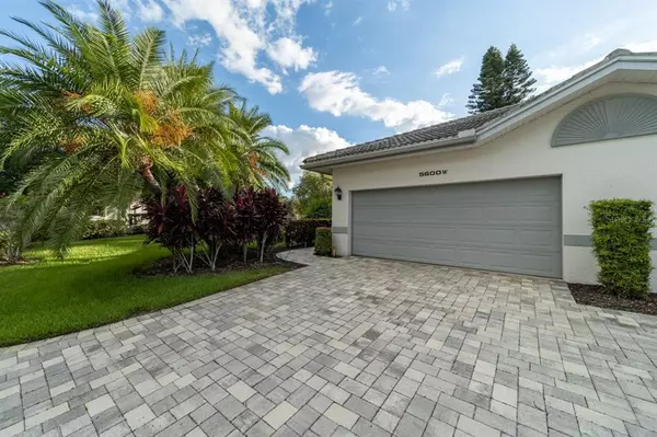 Sarasota, FL 34235,5600 W LONG COMMON CT #2