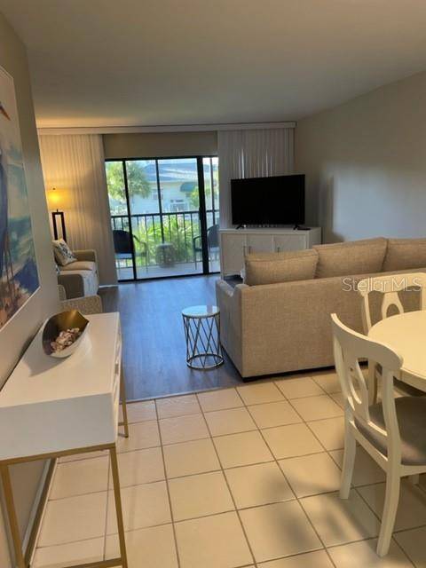 Sarasota, FL 34236,1001 BENJAMIN FRANKLIN DR #212
