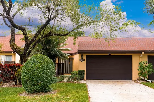 6251 TIMBER LAKE DR #E1, Sarasota, FL 34243