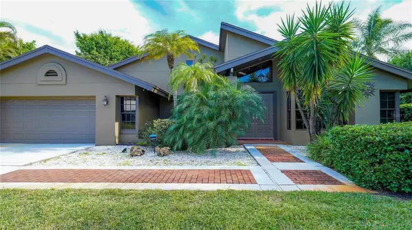 3924 SPYGLASS HILL RD, Sarasota, FL 34238