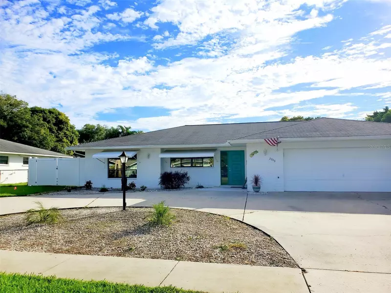 2203 43RD ST W, Bradenton, FL 34209