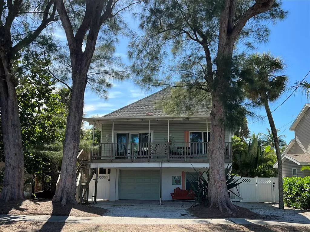 Anna Maria, FL 34216,303 N BAY BLVD