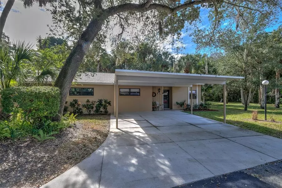 5011 VILLAGE GARDENS DR #35, Sarasota, FL 34234