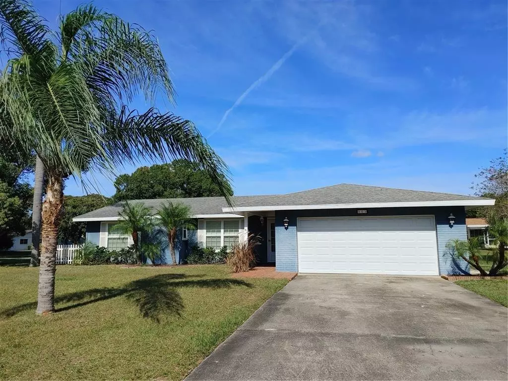 Sarasota, FL 34243,903 SOUTHERN PINE LN