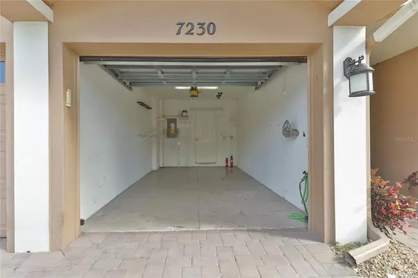 Bradenton, FL 34209,7230 HAMILTON RD #297