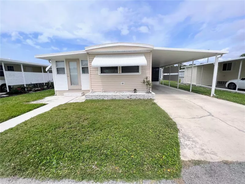 2091 PIAZZA DR, Sarasota, FL 34238