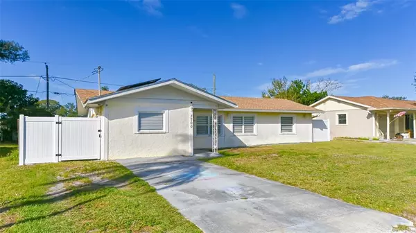 3700 PIPER PL, Sarasota, FL 34232