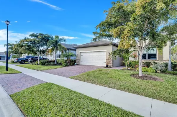 Venice, FL 34293,12048 BLAZING STAR DR