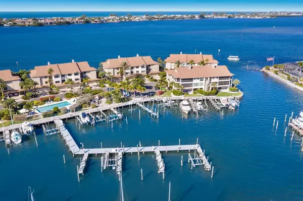 4138 MARINA CT #422, Cortez, FL 34215