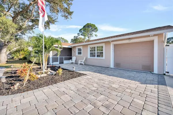 Sarasota, FL 34232,5516 CEDARWOOD DR