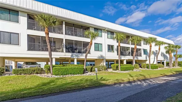 601 GULF DR N #112, Bradenton Beach, FL 34217