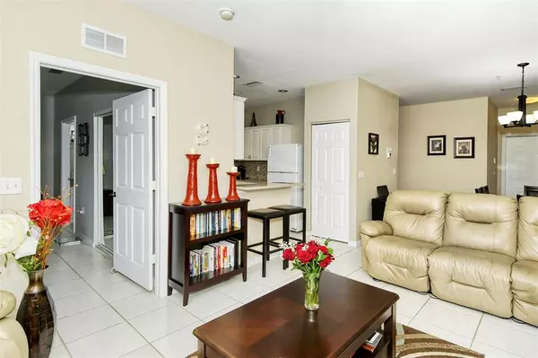 Sarasota, FL 34233,3952 MEDITERRANEA CIR #414