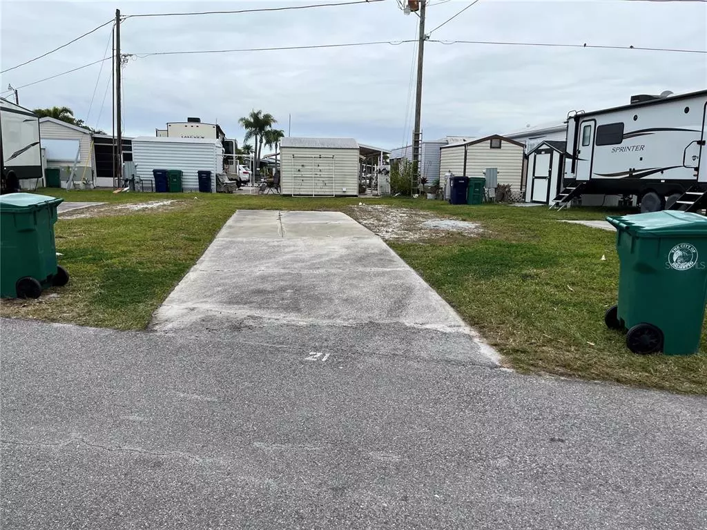 Palmetto, FL 34221,21 MONTEGO DR