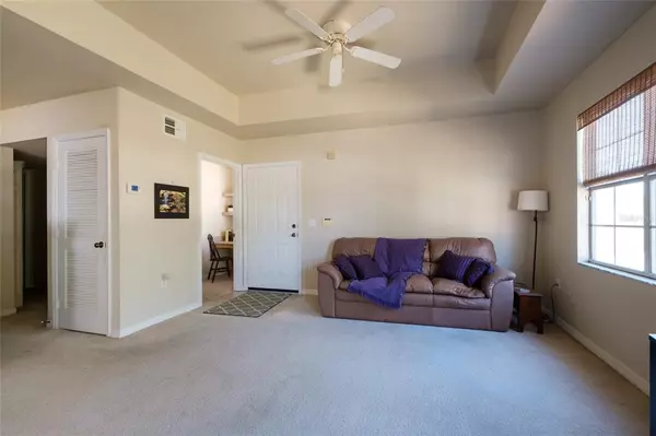 Sarasota, FL 34237,1185 VILLAGIO CIR #207