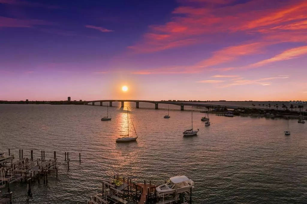 Sarasota, FL 34236,258 GOLDEN GATE PT #601