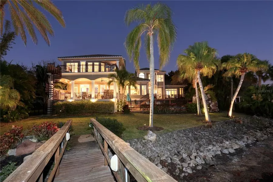 2115 LYCHEE LN, Nokomis, FL 34275