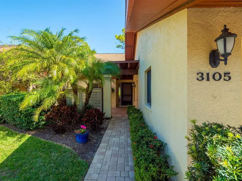 3105 WINDRUSH BOURNE #62, Sarasota, FL 34235