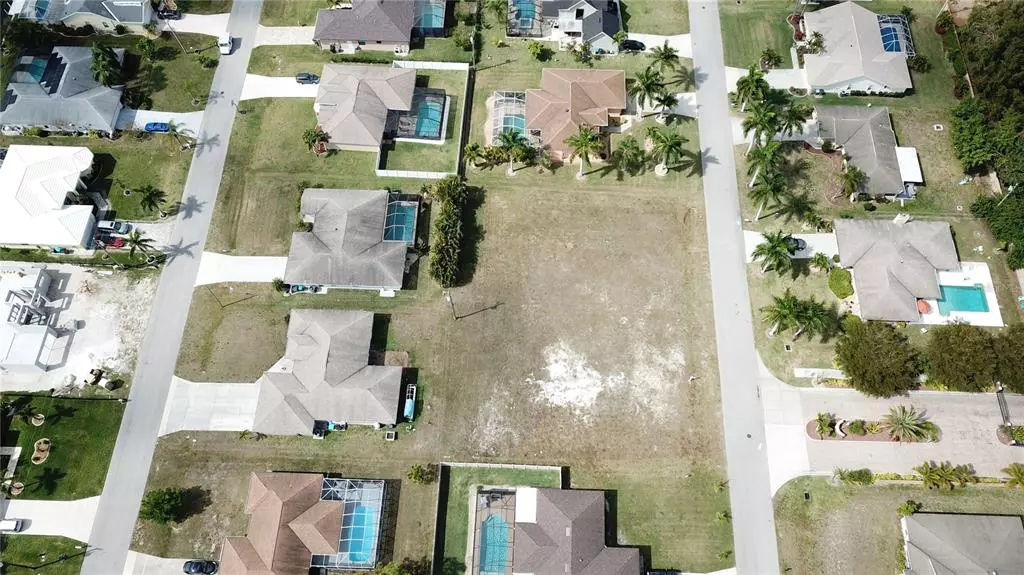 Cape Coral, FL 33991,922 SW 22ND TER