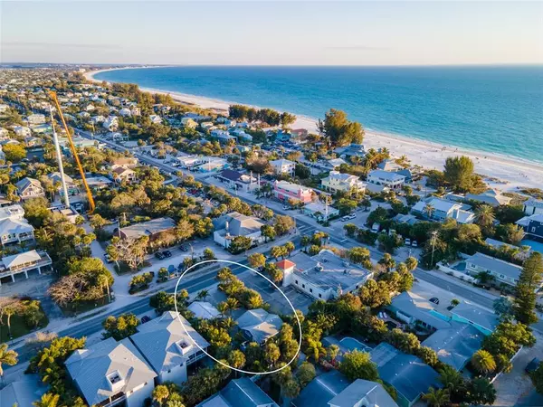 Anna Maria, FL 34216,208 PINE AVE