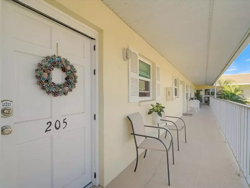 370 BASE AVE E #205, Venice, FL 34285
