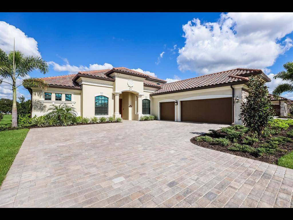 5545 MULLIGAN WAY, Lakewood Ranch, FL 34211