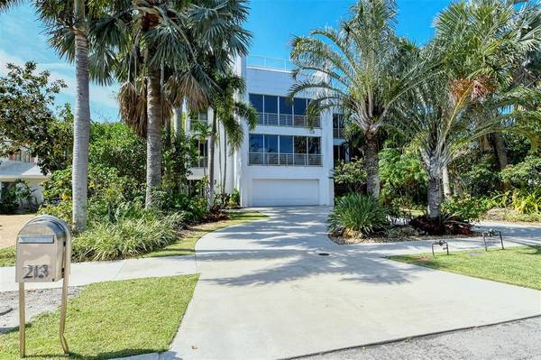 213 N WASHINGTON DR, Sarasota, FL 34236