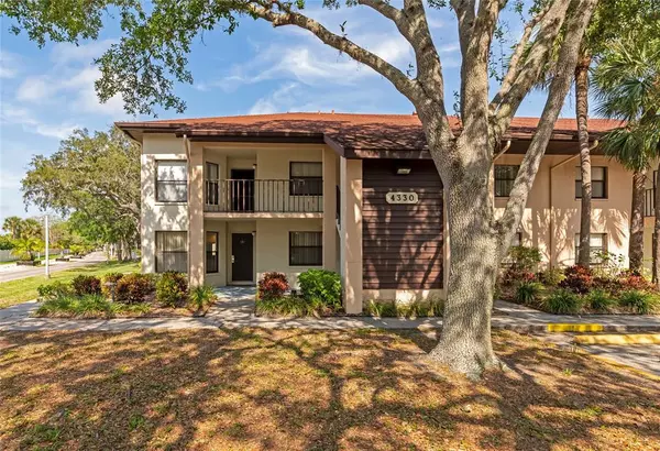 4330 47TH AVE W #101, Bradenton, FL 34210