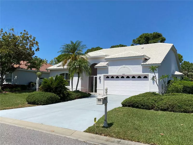 8904 WHITEMARSH AVE, Sarasota, FL 34238