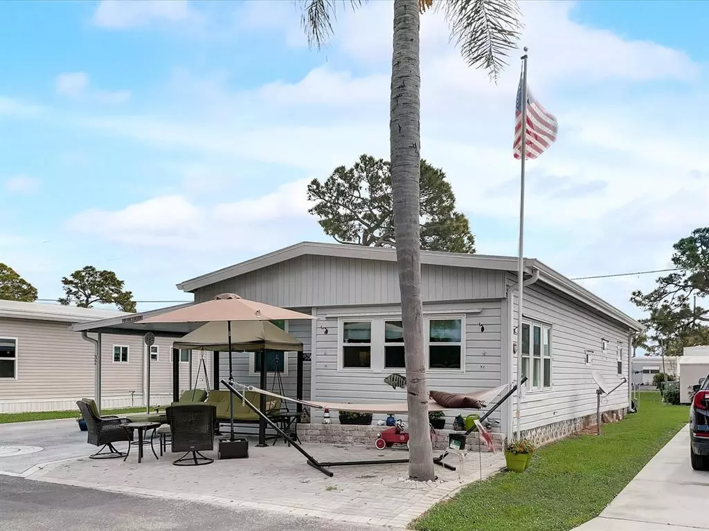 Bradenton, FL 34210,10315 CORTEZ RD W #32-6