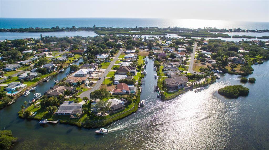 367 RENOIR DR, Osprey, FL 34229