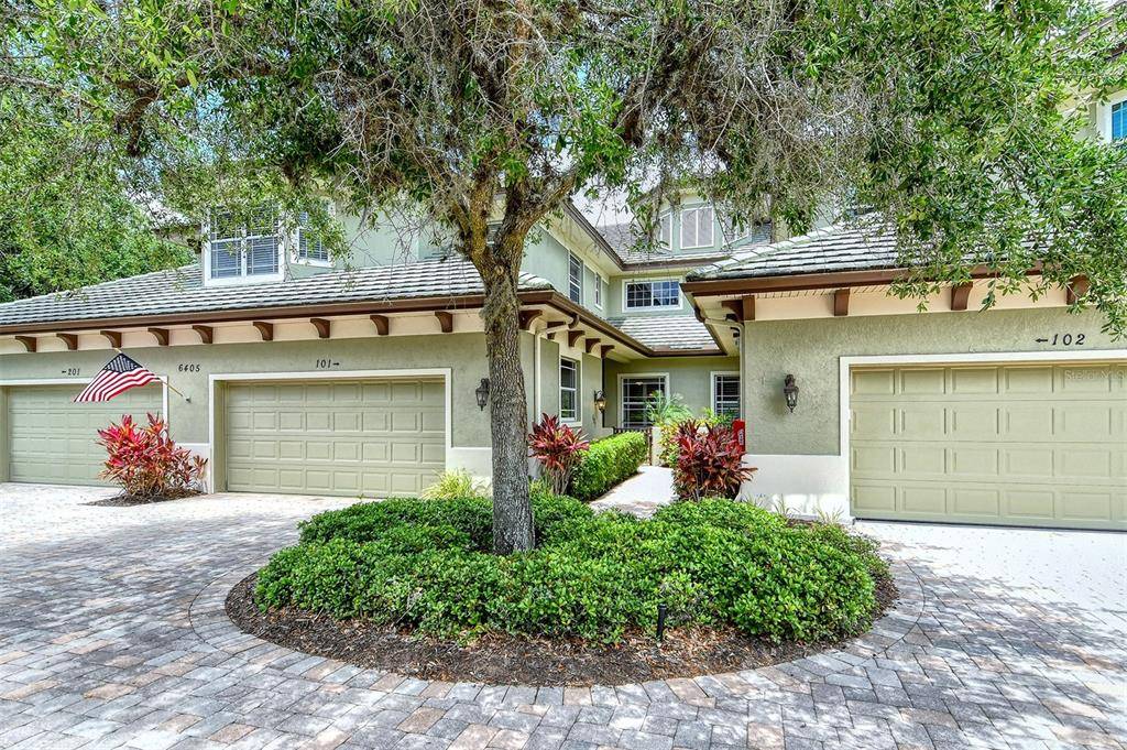 6405 MOORINGS POINT CIR #101, Lakewood Ranch, FL 34202