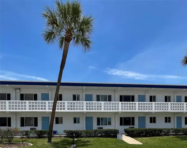 Sarasota, FL 34236,475 BEN FRANKLIN DR #204