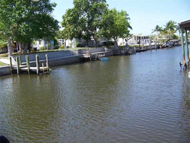 4743 FLAMINGO DR, St James City, FL 33956