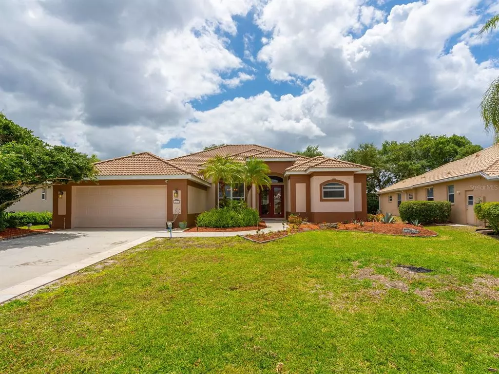 Sarasota, FL 34233,5528 SECLUDED OAKS WAY