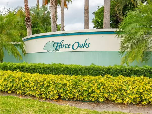 Sarasota, FL 34233,5528 SECLUDED OAKS WAY