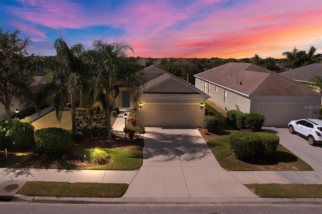 12175 LONGVIEW LAKE CIR, Lakewood Ranch, FL 34211