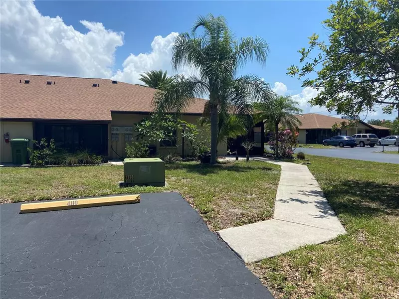 4110 66TH STREET CIR W #4110, Bradenton, FL 34209