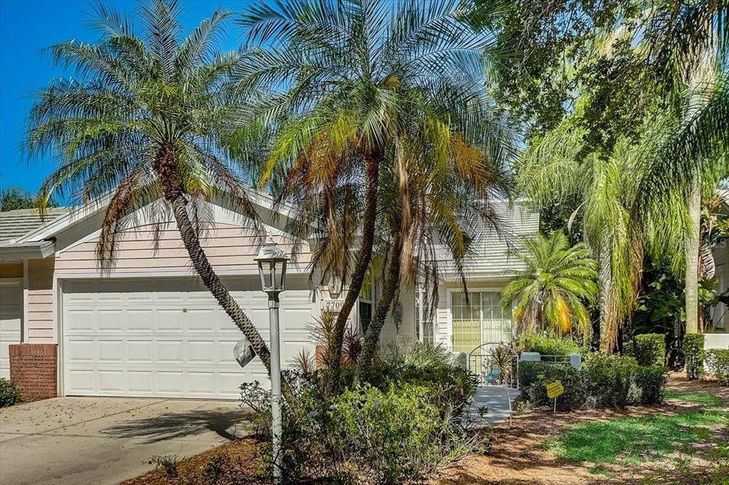7709 WHITEBRIDGE GLN, University Park, FL 34201