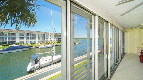 4320 FALMOUTH DR #B201, Longboat Key, FL 34228