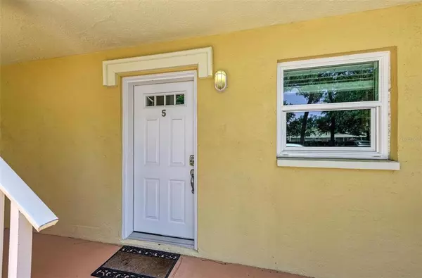 Sarasota, FL 34237,912 LA COSTA CIR #5