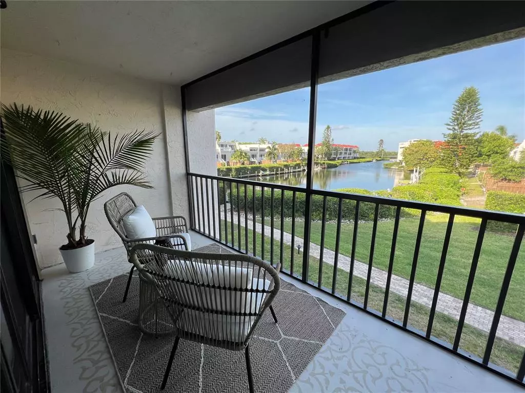 Holmes Beach, FL 34217,3801 E BAY DR #103