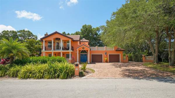 2520 TAMI SOLA ST, Sarasota, FL 34237