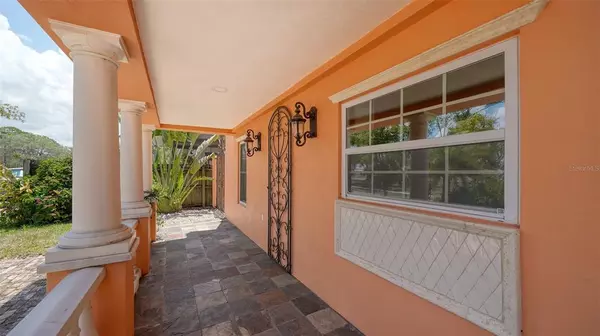 Sarasota, FL 34237,2520 TAMI SOLA ST