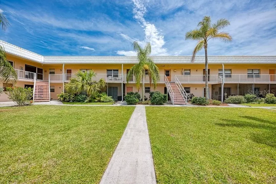 400 BASE AVE E #213, Venice, FL 34285