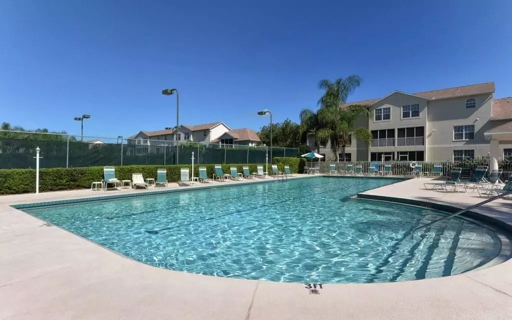 Sarasota, FL 34231,8355 GLENROSE WAY #122