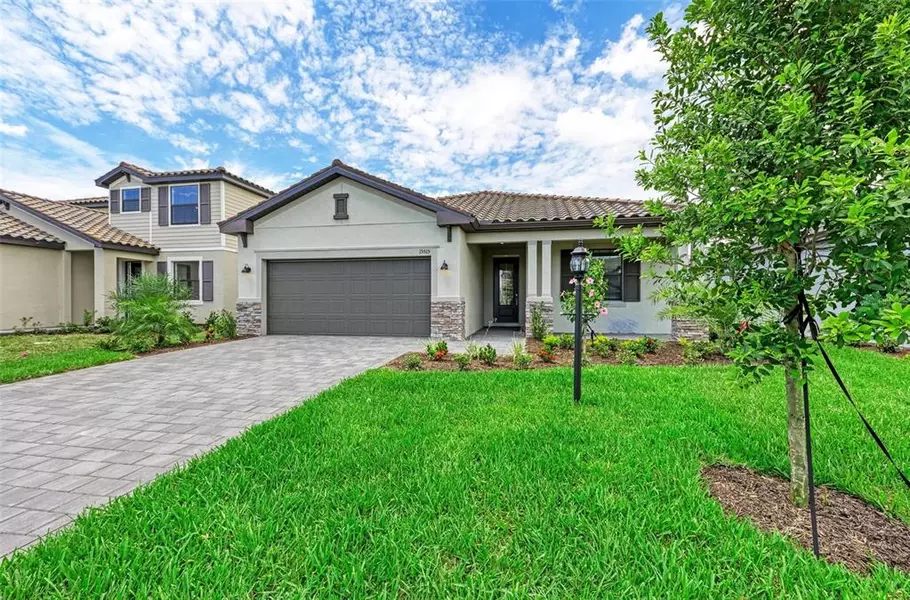 15515 ISLANDWALK AVE, Lakewood Ranch, FL 34211