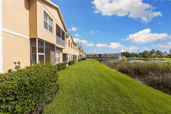 Sarasota, FL 34243,3762 PARKRIDGE CIR #23-106