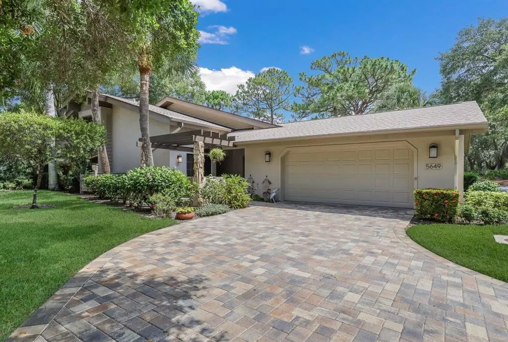 Sarasota, FL 34235,5649 PIPERS WAITE #24